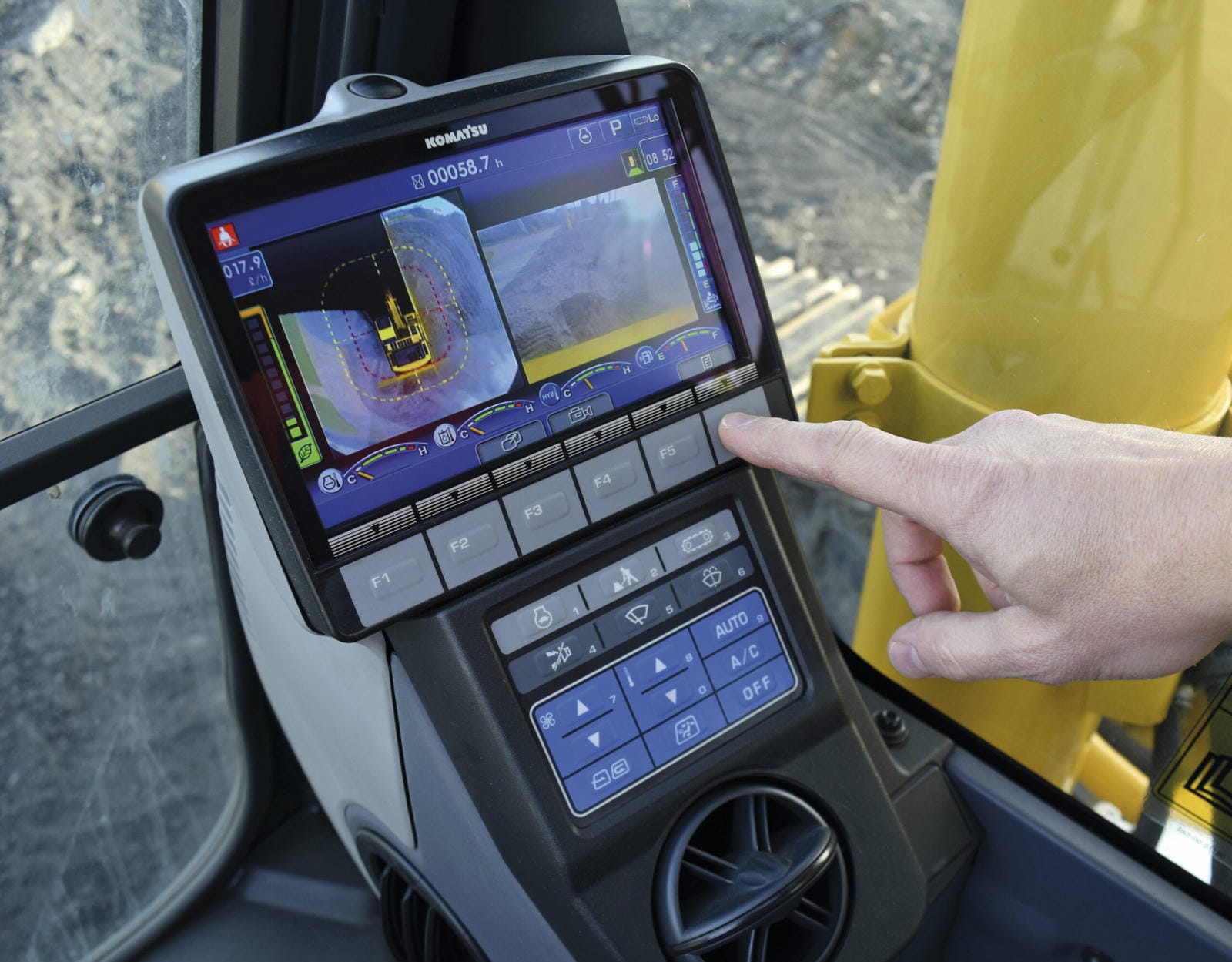 Komatsu PC360LCi-11 з монітором