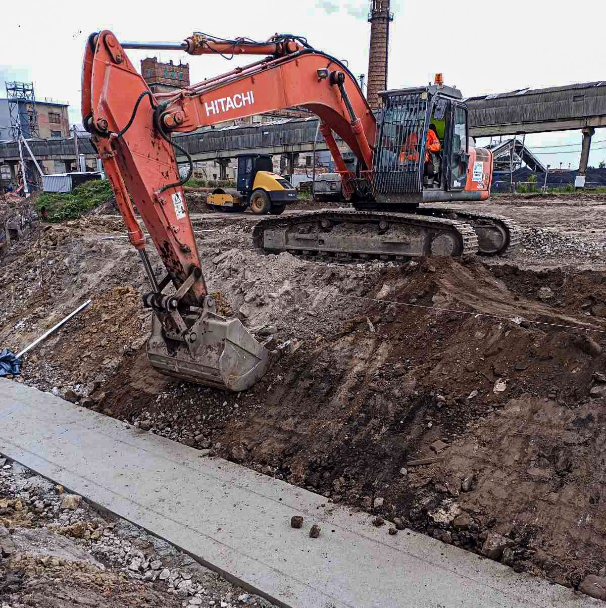 Земляні роботи: що входить та яка техніка використовується?